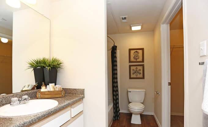 Apartment for rent at 700 E Ash Lane #3121, Euless, TX 76039