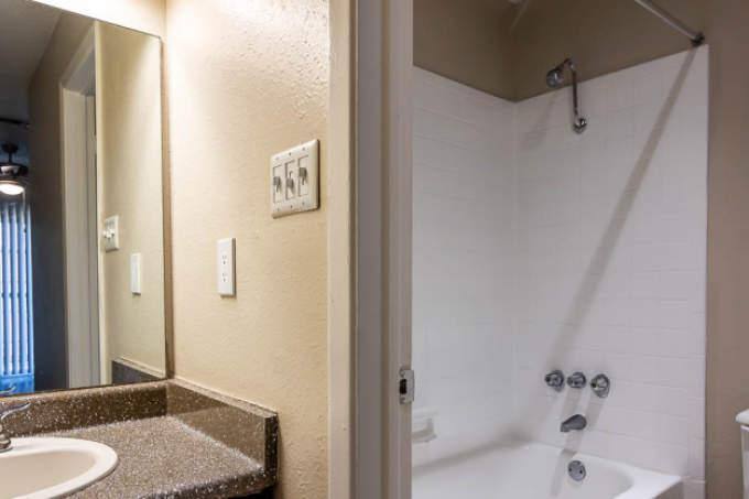 Apartment for rent at 4100 Victory Dr #1018, Austin, TX 78704