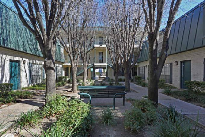 Apartment for rent at 400 W Anderson Lane #2018, Austin, TX 78752