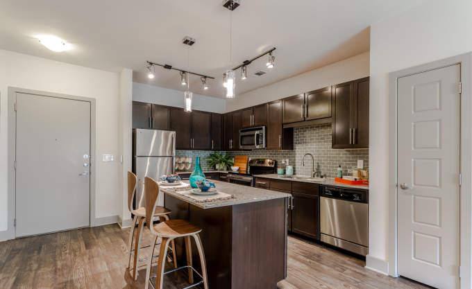 Apartment for rent at 660 Yorktown St #121, Dallas, TX 75208
