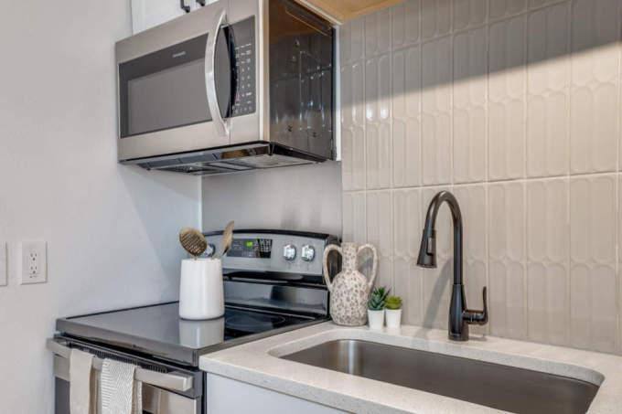 Apartment for rent at 4503 Lake Ave #2121, Dallas, TX 75219