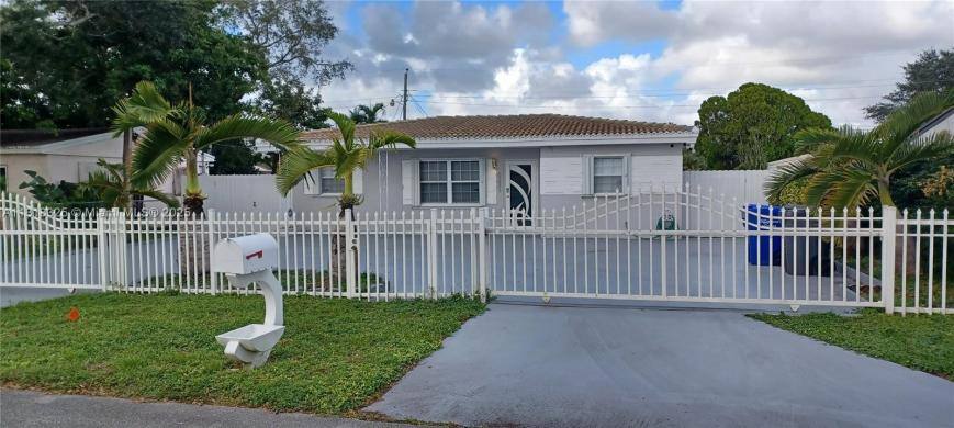 House for rent at 6231 S Mayo St, Hollywood, FL 33023