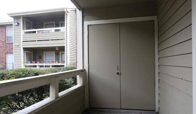 Apartment for rent at 13555 Breton Ridge St #2047, Houston, TX 77070