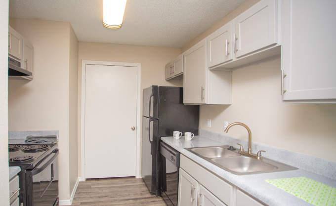 Apartment for rent at 2701 Parkview Lane #3121, Bedford, TX 76022