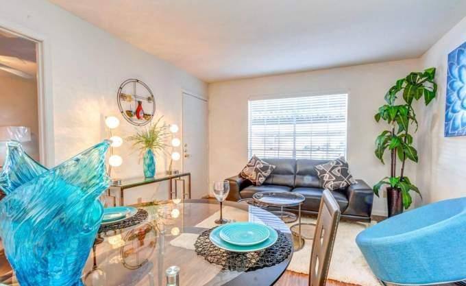 Apartment for rent at 6041 Winsome Lane #2047, Houston, TX 77057