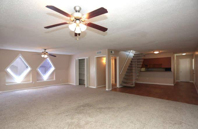 Apartment for rent at 3411 Cummins St #2047, Houston, TX 77027