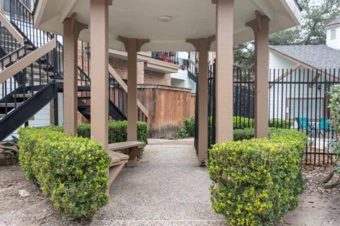 Apartment for rent at 18142 S Park View Dr #147, Houston, TX 77084