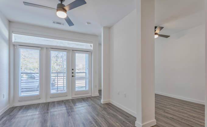 Apartment for rent at 200 W Commerce St #2121, Dallas, TX 75208