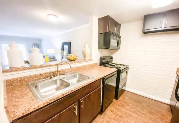 Apartment for rent at 3333 Cummins St #2047, Houston, TX 77027