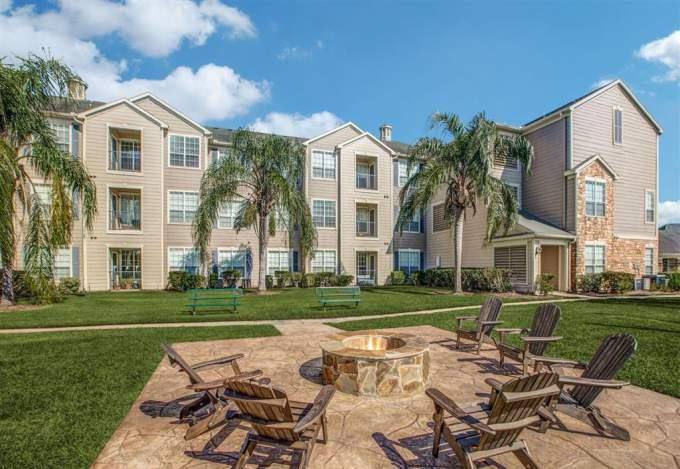 Apartment for rent at 2800 Tranquility Lakes Blvd #1174, Pearland, TX 77584