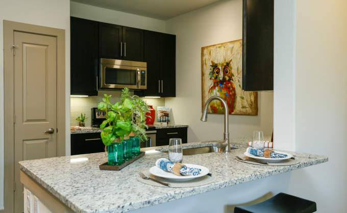 Apartment for rent at 12325 Shadow Creek Parkway #1174, Pearland, TX 77584