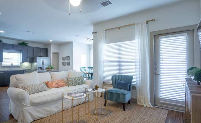 Apartment for rent at 12325 Shadow Creek Parkway #1174, Pearland, TX 77584