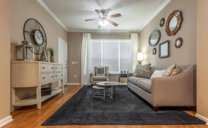 Apartment for rent at 10221 Centrepark Dr #1174, Houston, TX 77043