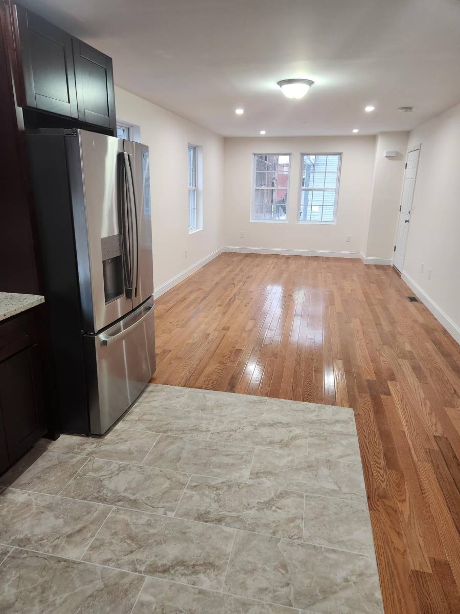 Apartment for rent at 26 Cromwell St #1, Providence, RI 02907