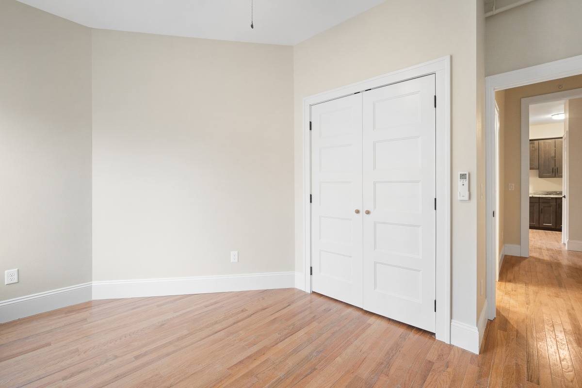 Apartment for rent at 702 20th St #105, Des Moines, IA 50314