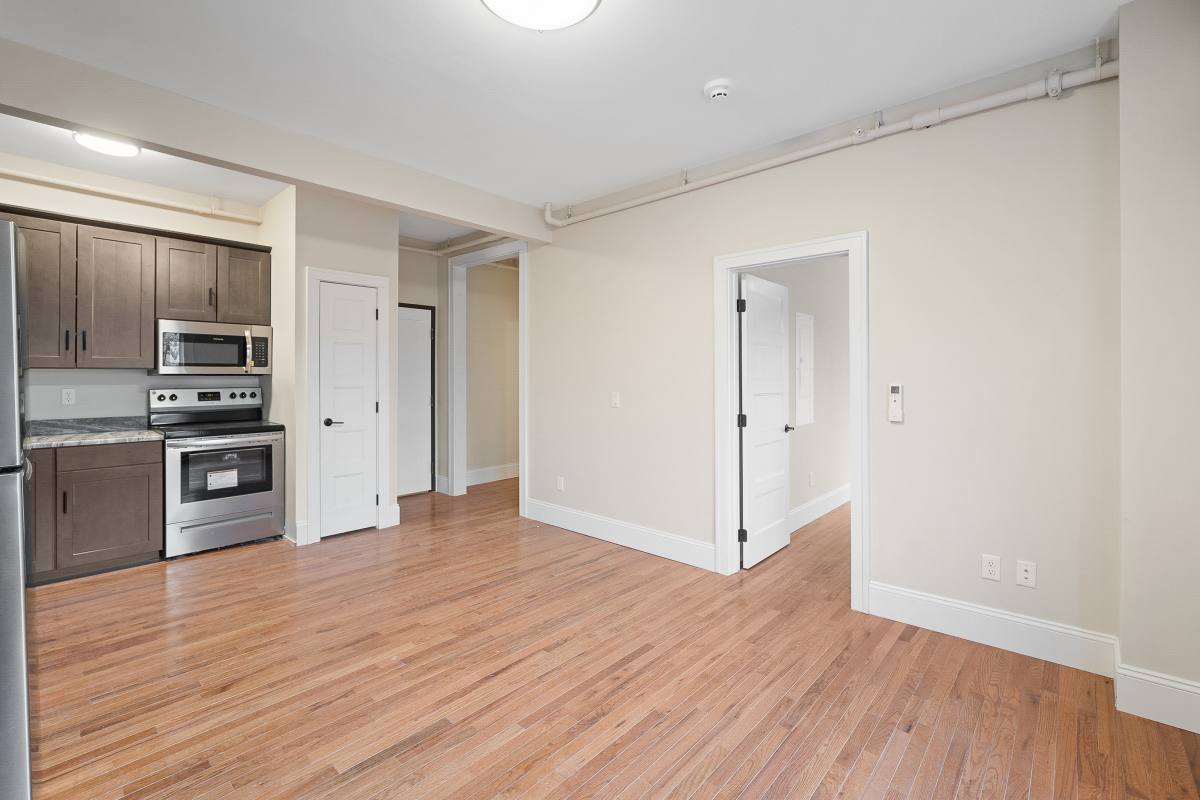Apartment for rent at 702 20th St #105, Des Moines, IA 50314