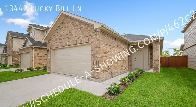 House for rent at 13424 Lucky Bill Lane, Houston, TX 77048