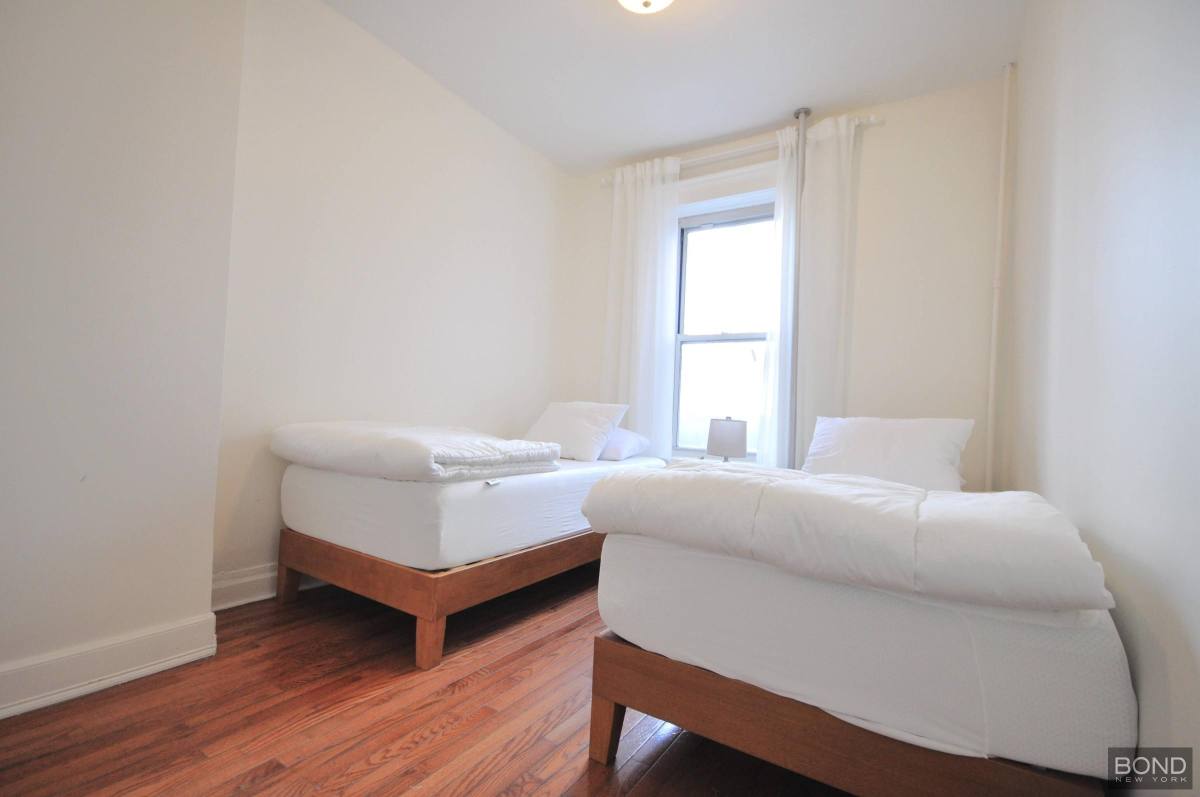 Townhouse for rent at 1065 Sterling Place, Brooklyn, NY 11213