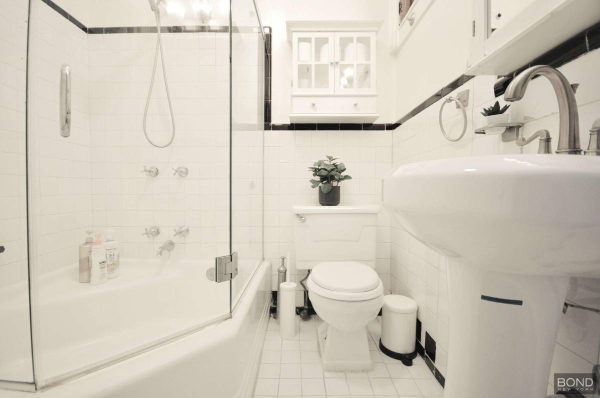 Townhouse for rent at 1065 Sterling Place, Brooklyn, NY 11213