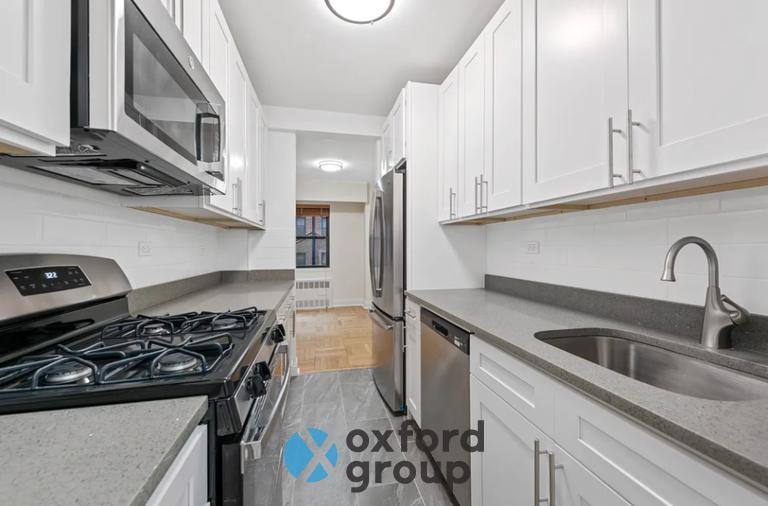 Townhouse for rent at 211 E 71st St, New York, NY 10021