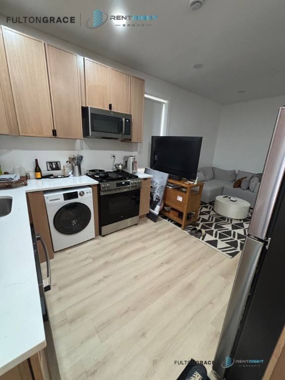 Apartment for rent at 1311 W Ohio St #2R, Chicago, IL 60642