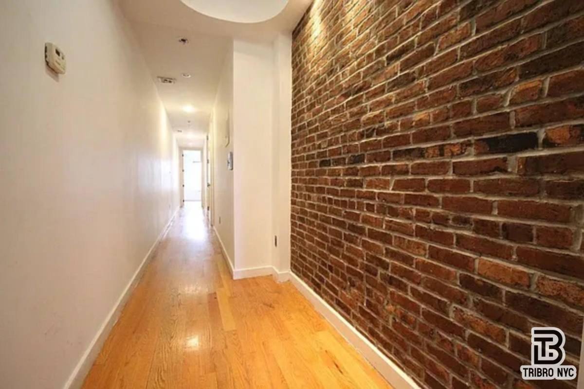 Apartment for rent at 977 Jefferson Ave #1S, Brooklyn, NY 11221