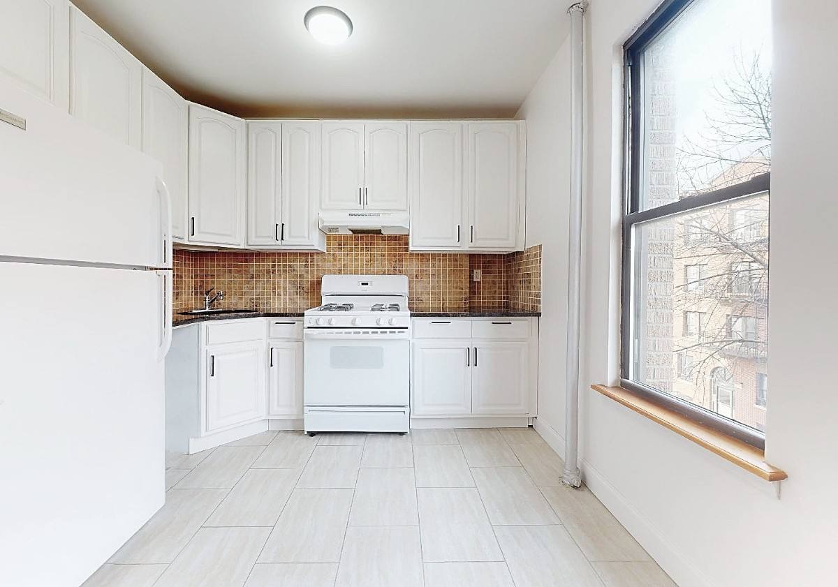 Apartment for rent at 31-15 32nd St #14, Astoria, NY 11106
