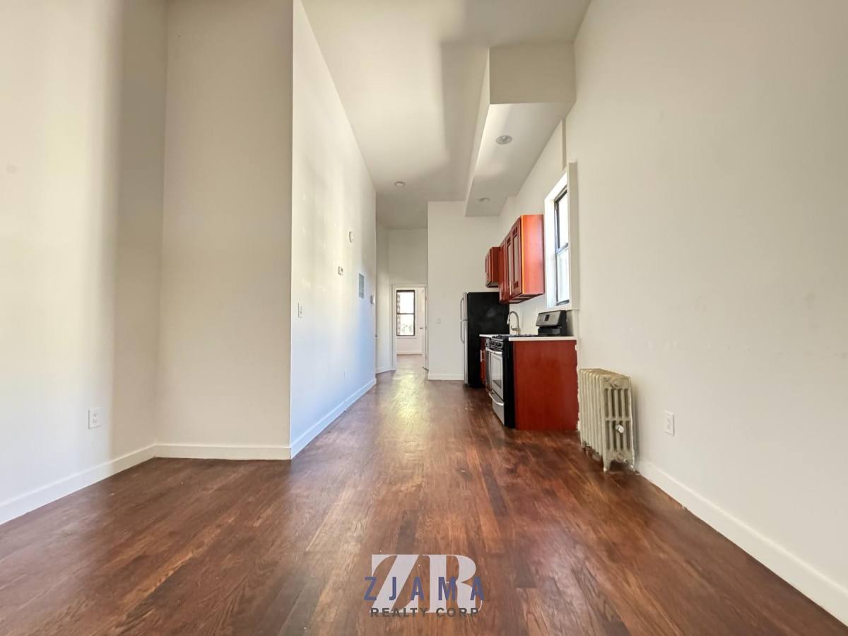 Apartment for rent at 886 Franklin Ave #2R, Brooklyn, NY 11225