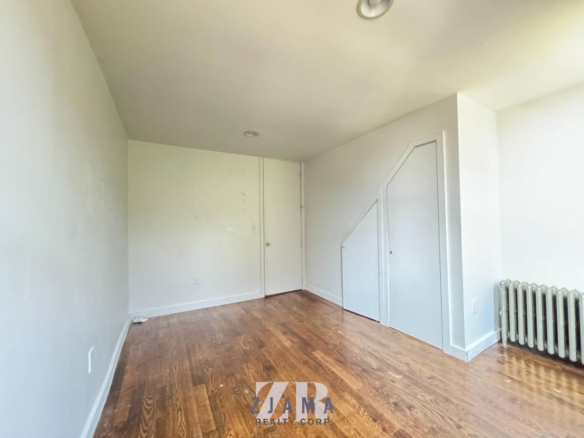 Apartment for rent at 886 Franklin Ave #2R, Brooklyn, NY 11225