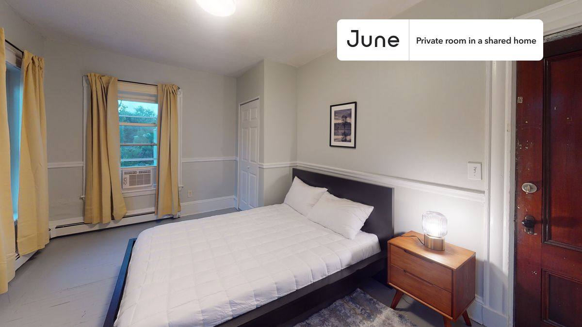 Apartment for rent at 76 Easton St, Allston, MA 02134