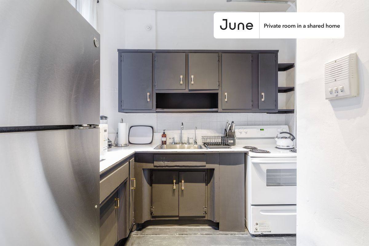 Apartment for rent at 400 W 20th St, New York, NY 10011