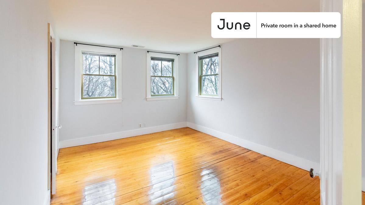 Apartment for rent at 337 Central St, Auburndale, MA 02466