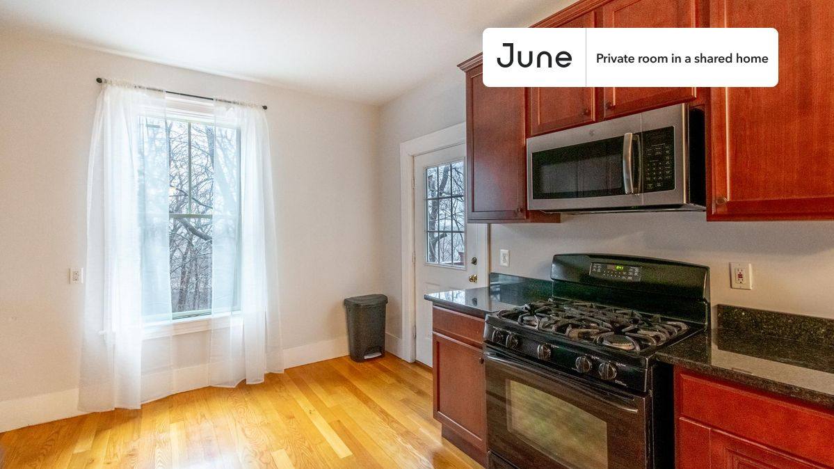 Apartment for rent at 337 Central St, Auburndale, MA 02466
