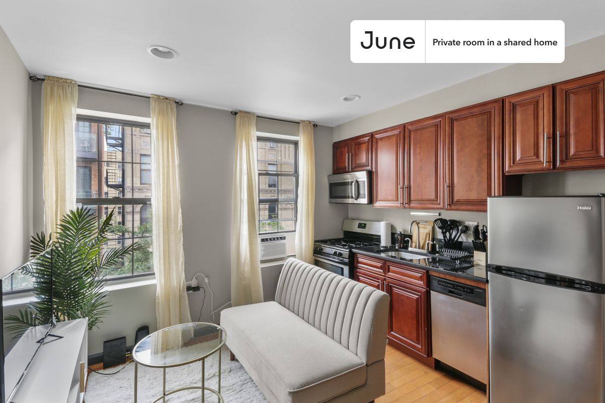 Apartment for rent at 226 E 7th St, New York, NY 10009