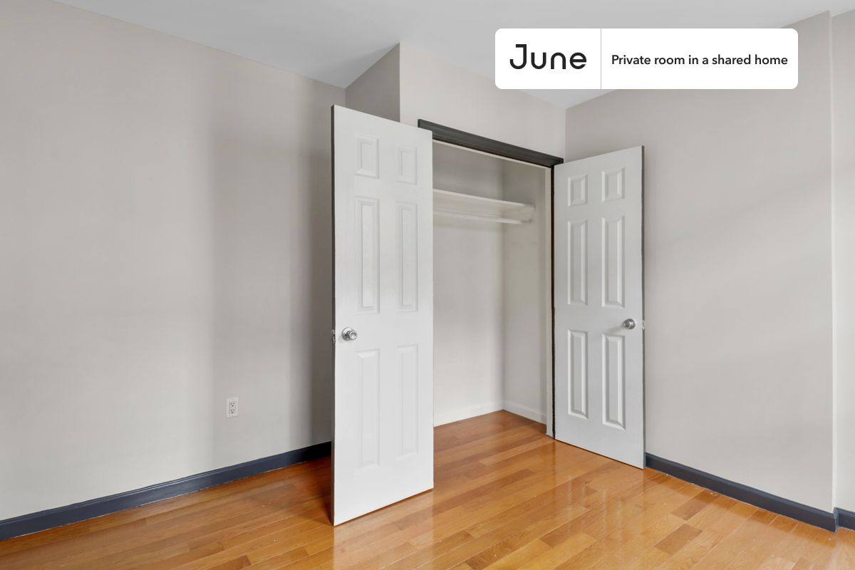 Apartment for rent at 226 E 7th St, New York, NY 10009