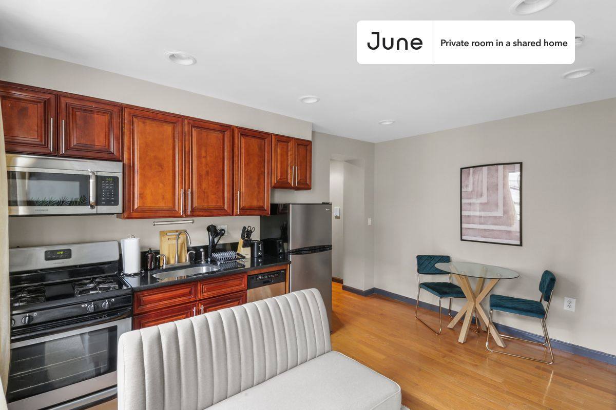 Apartment for rent at 226 E 7th St, New York, NY 10009