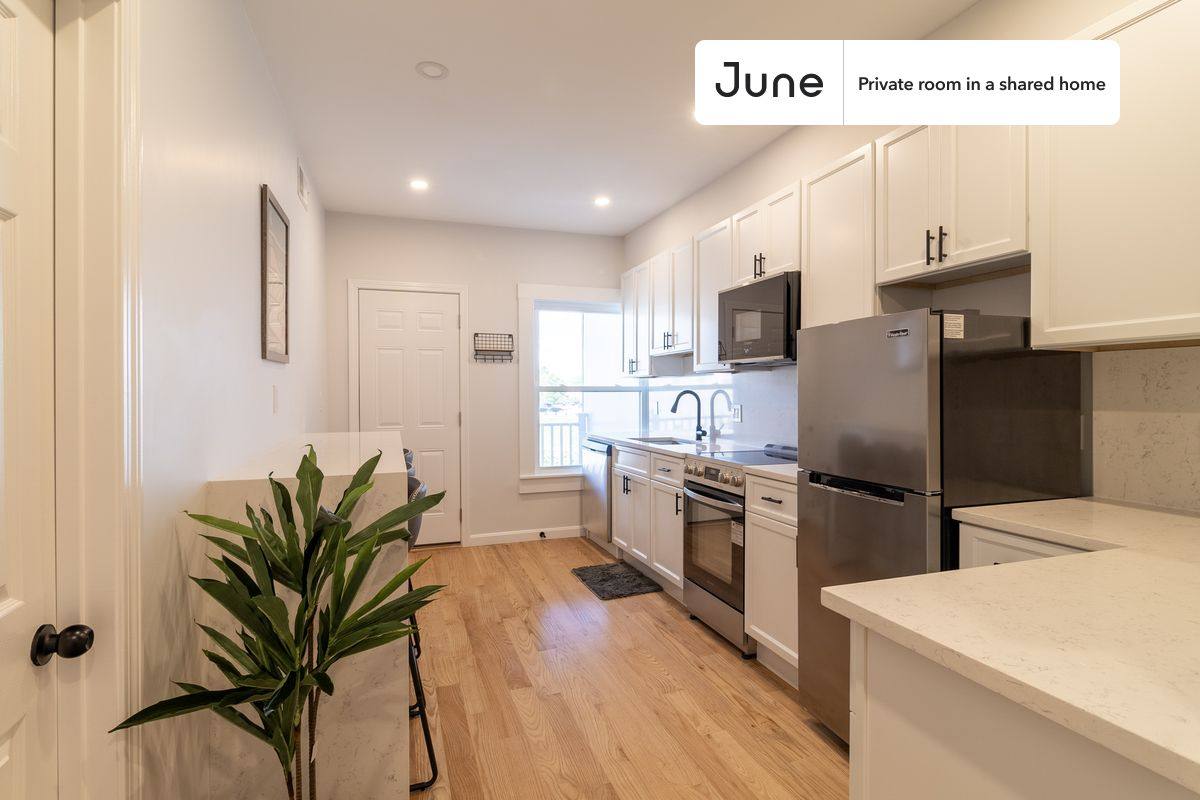 Apartment for rent at 90 Mount Vernon St #B, Dorchester, MA 02125