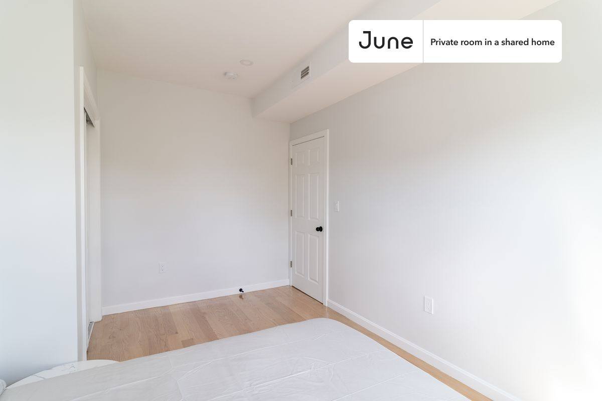 Apartment for rent at 90 Mount Vernon St #B, Dorchester, MA 02125