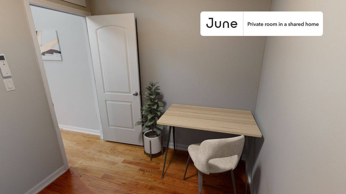 Apartment for rent at 208 E 95th St #A, New York, NY 10128