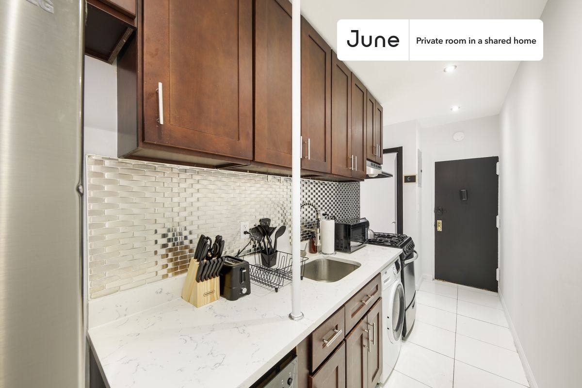 Apartment for rent at 225 W 109th St #A, New York, NY 10025
