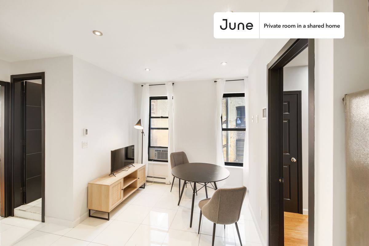 Apartment for rent at 225 W 109th St #A, New York, NY 10025