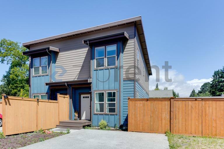 Townhouse for rent at 3655 Pine Rd NE, Bremerton, WA 98310
