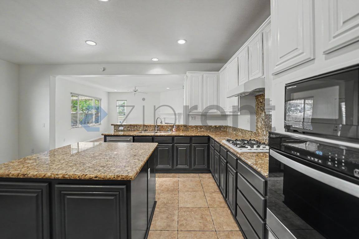 House for rent at 25014 Oliver Way, Stevenson Ranch, CA 91381