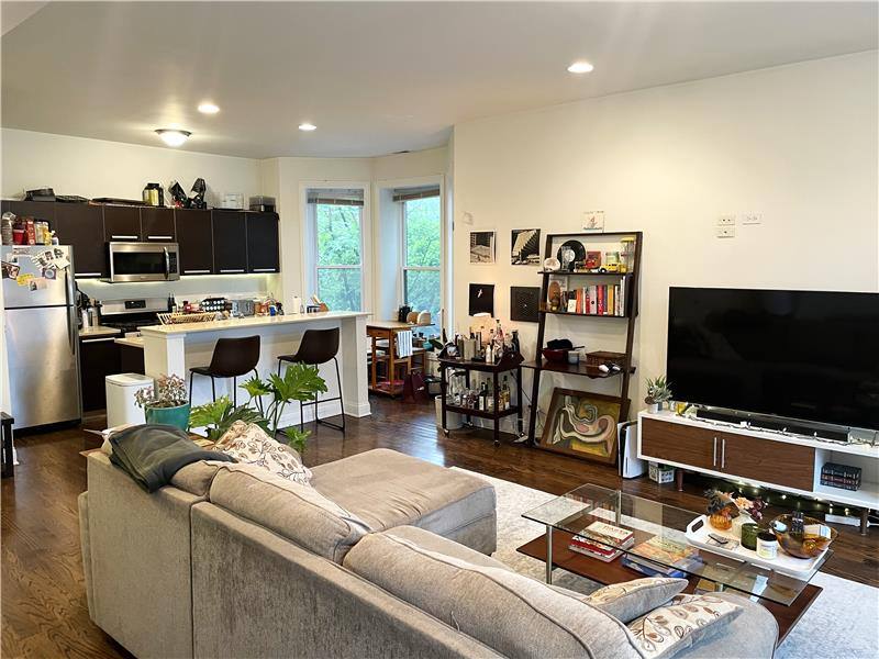Apartment for rent at 1856 N Humboldt Blvd #2S, Chicago, IL 60647