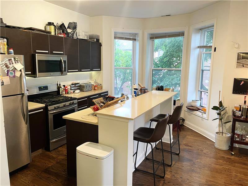 Apartment for rent at 1856 N Humboldt Blvd #2S, Chicago, IL 60647