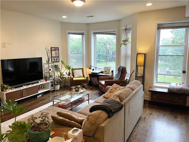 Apartment for rent at 1856 N Humboldt Blvd #2S, Chicago, IL 60647