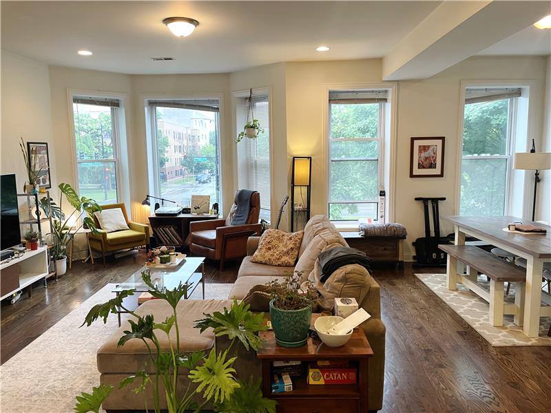Apartment for rent at 1856 N Humboldt Blvd #2S, Chicago, IL 60647