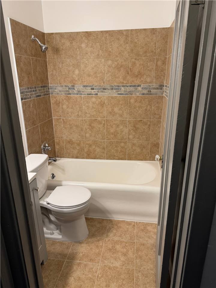 Townhouse for rent at 51 Spokane Dr, Pontiac, MI 48341