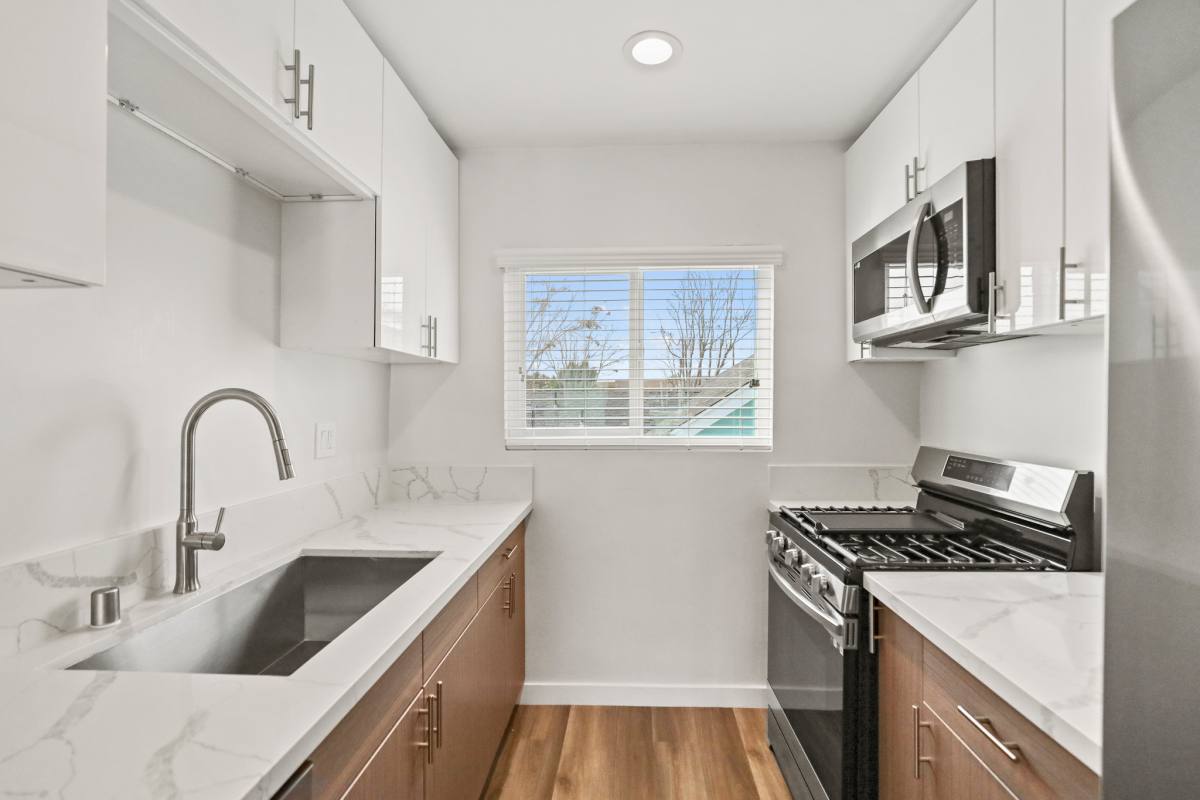 Apartment for rent at 1358 W 36th St, Los Angeles, CA 90007