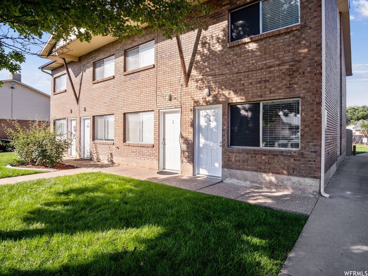 Townhouse for rent at 125 S 1450 W, Clearfield, UT 84015